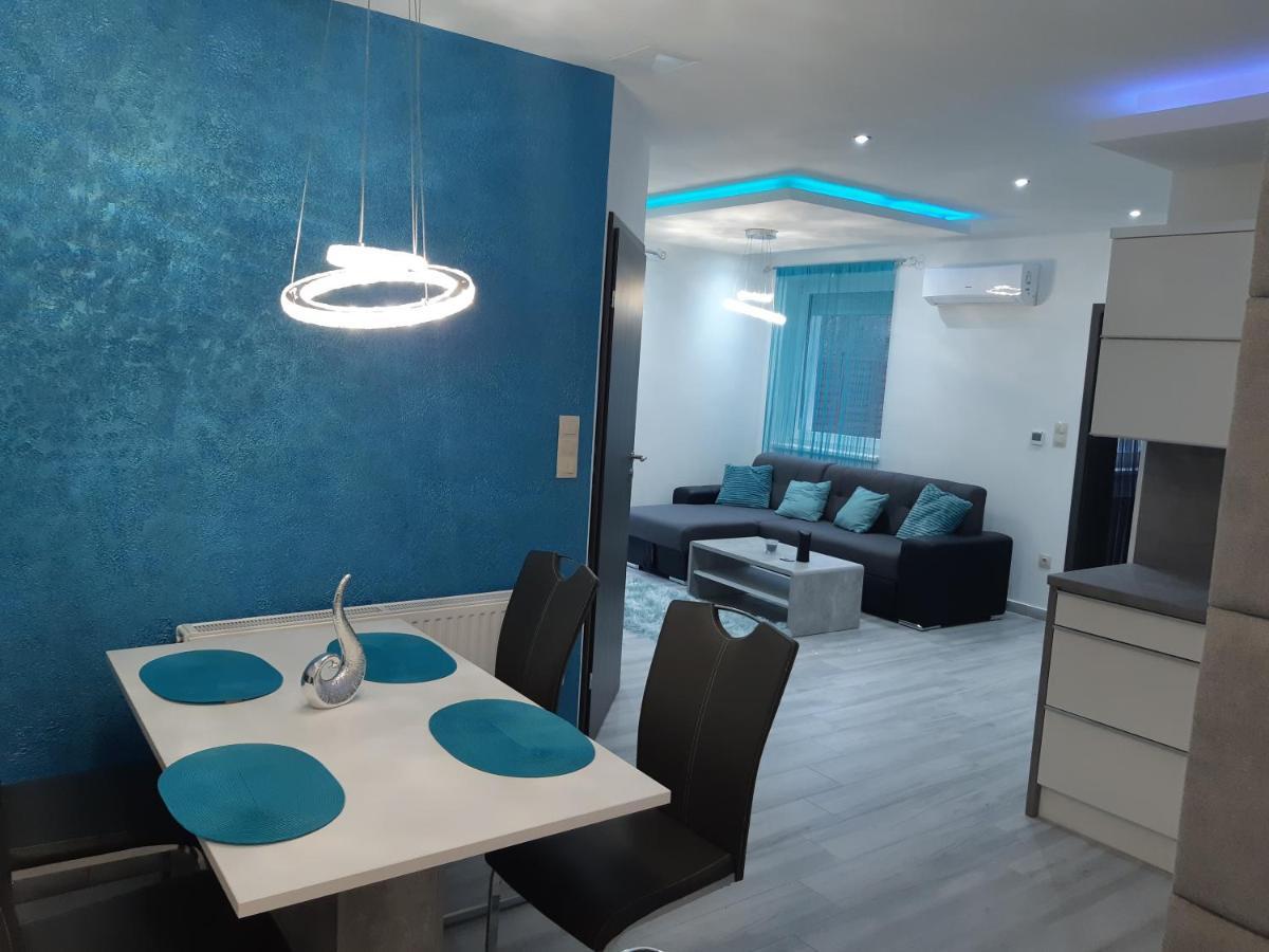 Dilara Apartman Sarvar Luaran gambar